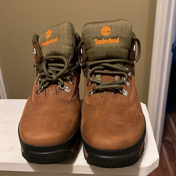 Timberland boots! Boys size 6 &1/2 like new - Picture 4 of 4